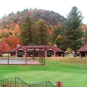 Jack O'Lantern Resort Lodging